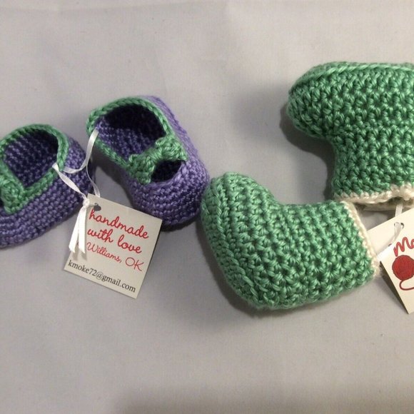 Set of 2 Hand Made Knitted Crocheted Infant Baby Booties Boots Slippers Shower - Picture 2 of 12